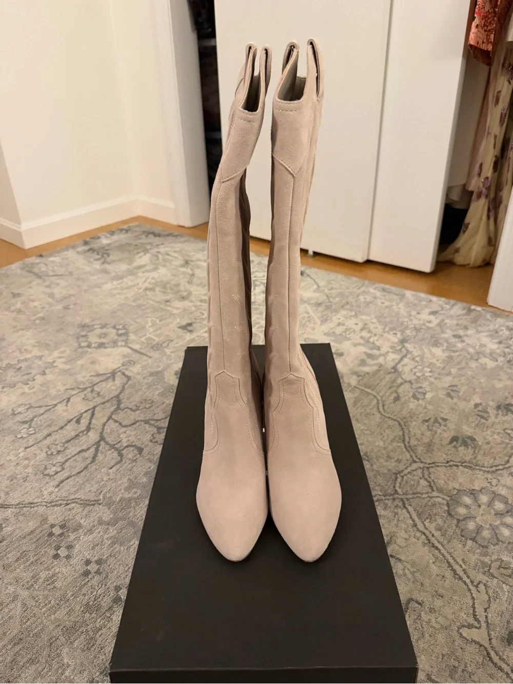 Marc Fisher stylish over